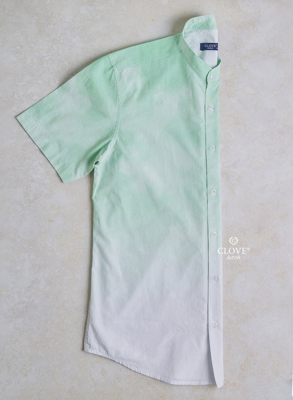 قميص مطبوع ديجتال نص كم - جرادينت اخضر
